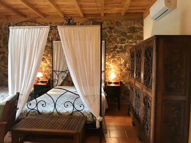Apartamentos El Jardín del Poeta Guijo de Granadilla Quarto foto