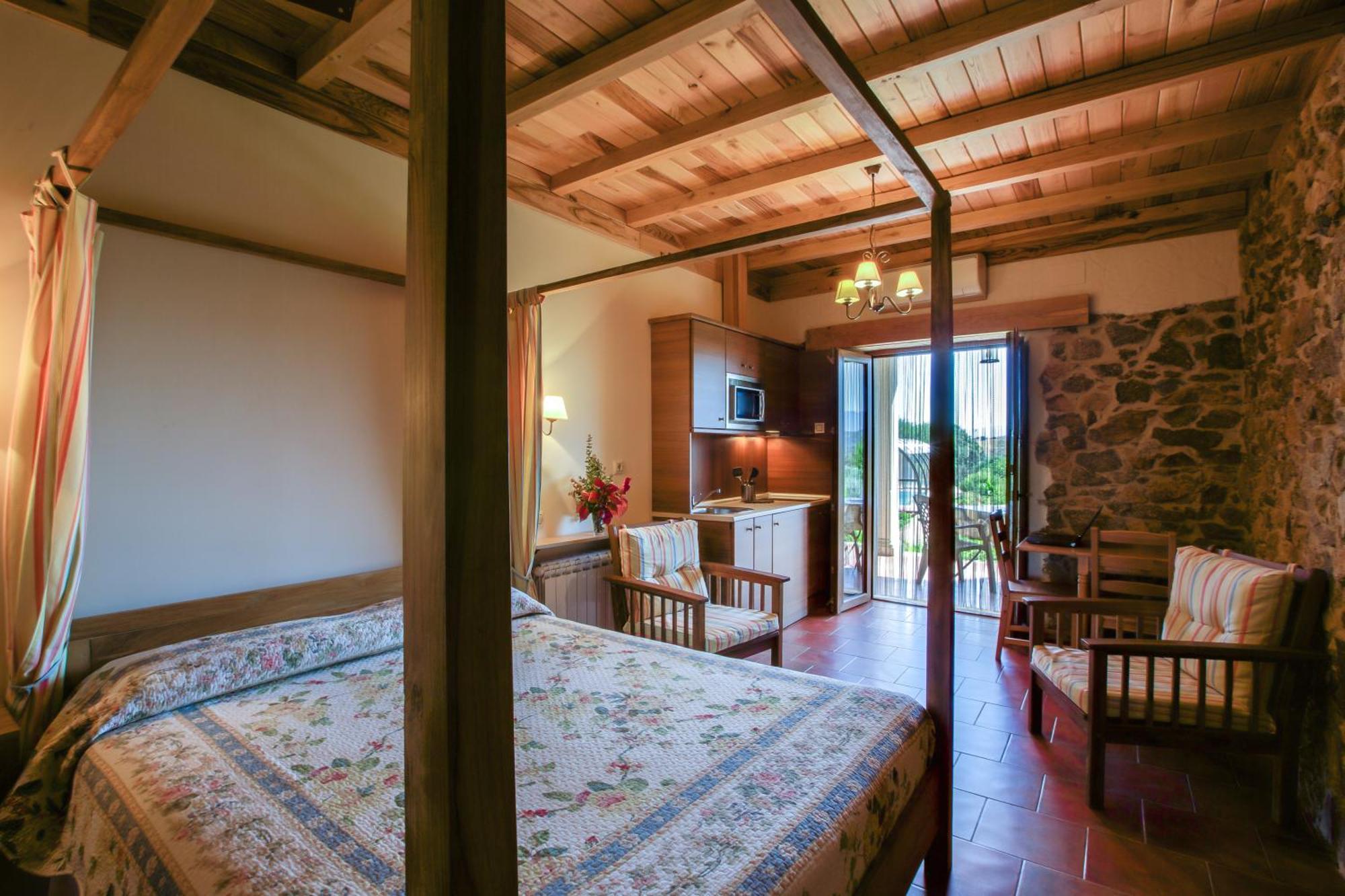 Apartamentos El Jardín del Poeta Guijo de Granadilla Quarto foto