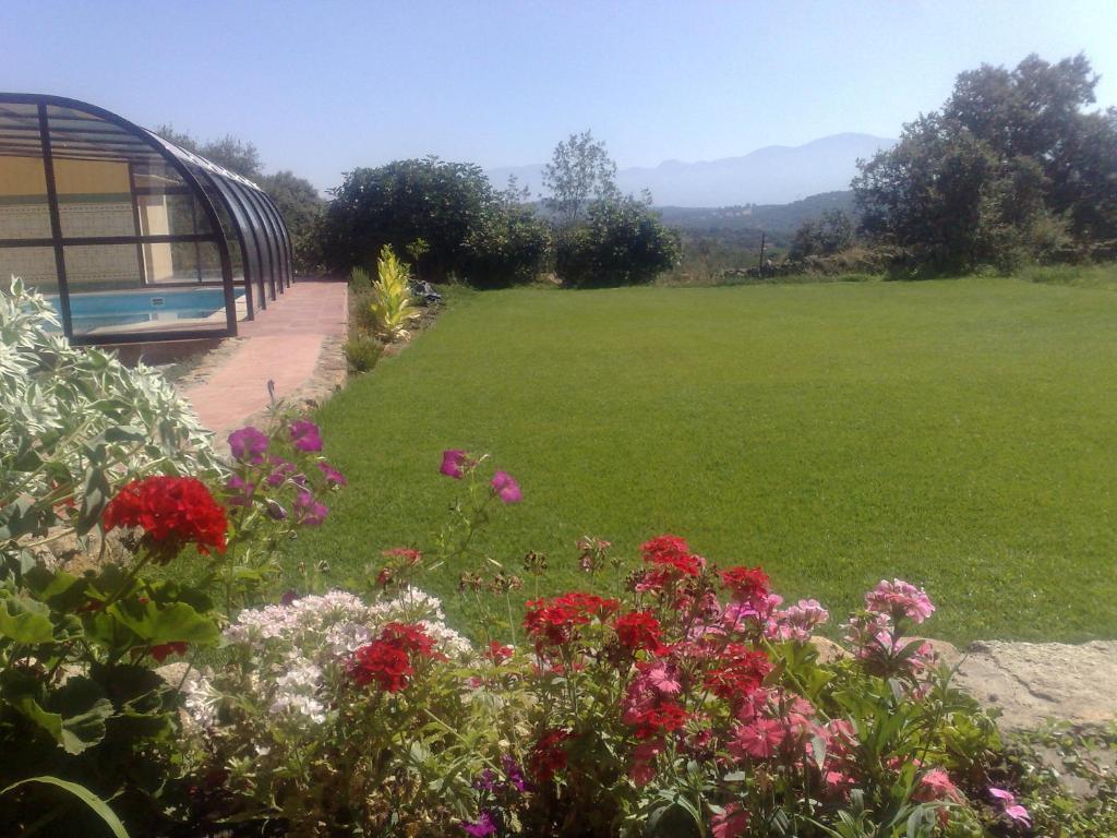 Apartamentos El Jardín del Poeta Guijo de Granadilla Quarto foto